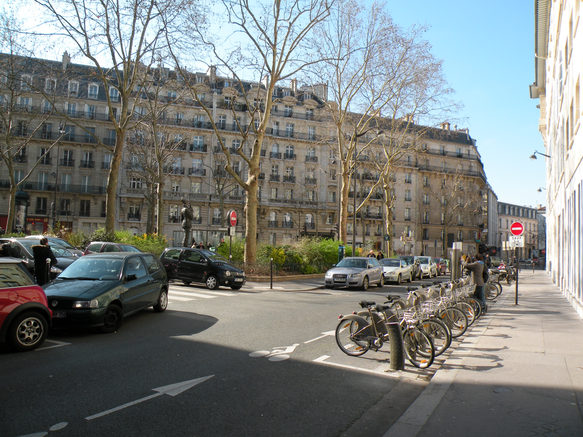  place Pierre Lafue